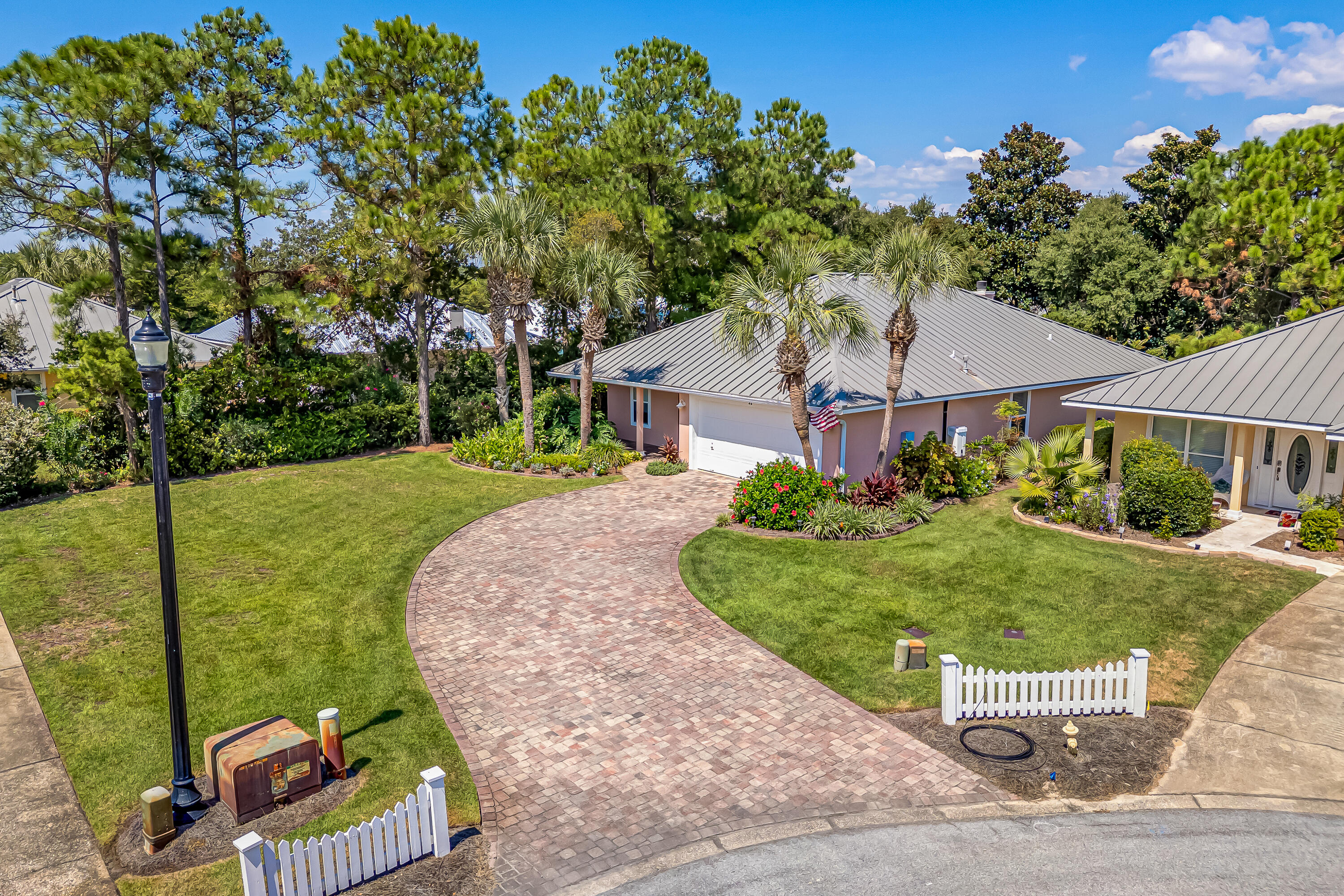 MARAVILLA COTTAGES - Residential Lease