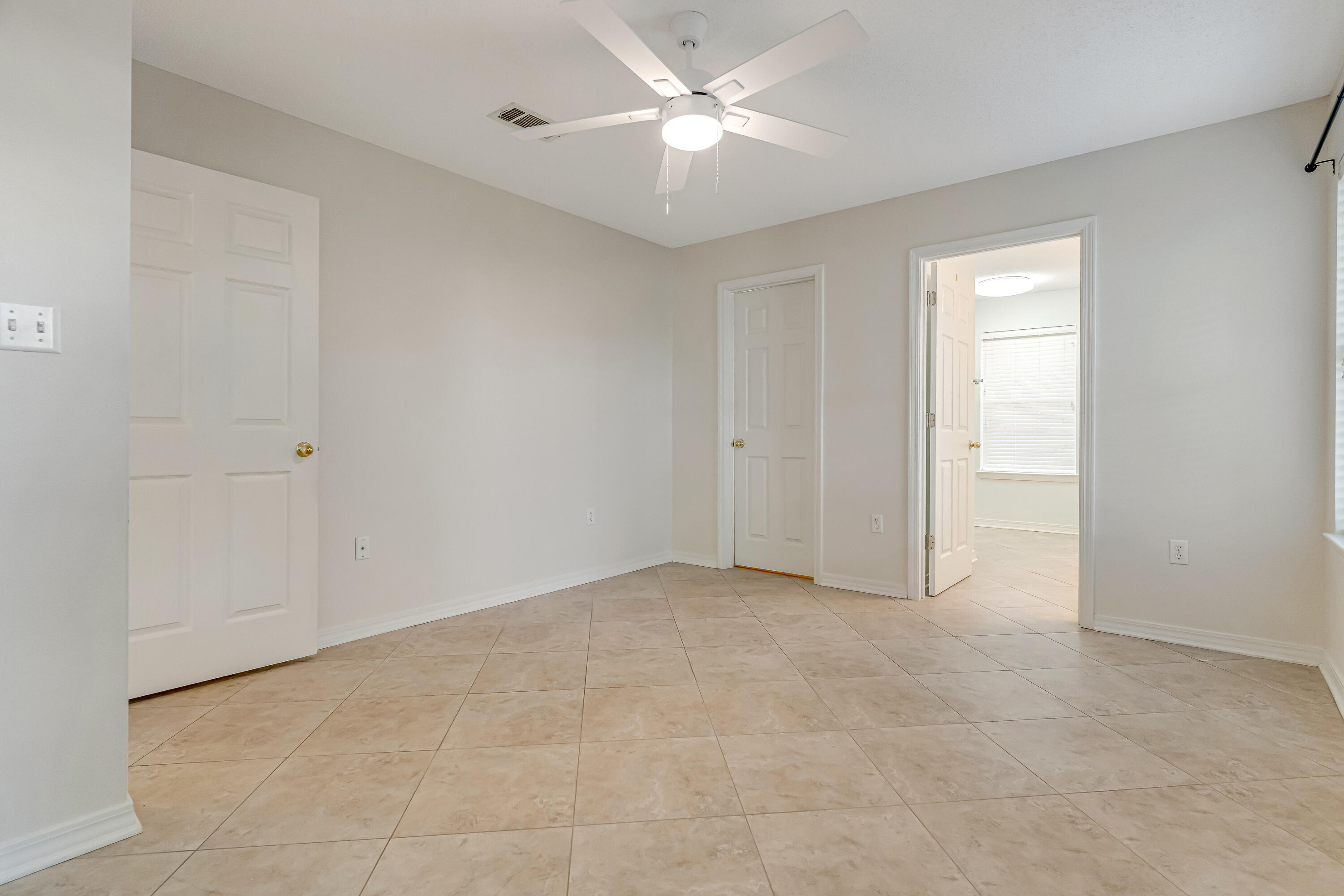 MARAVILLA COTTAGES - Residential Lease