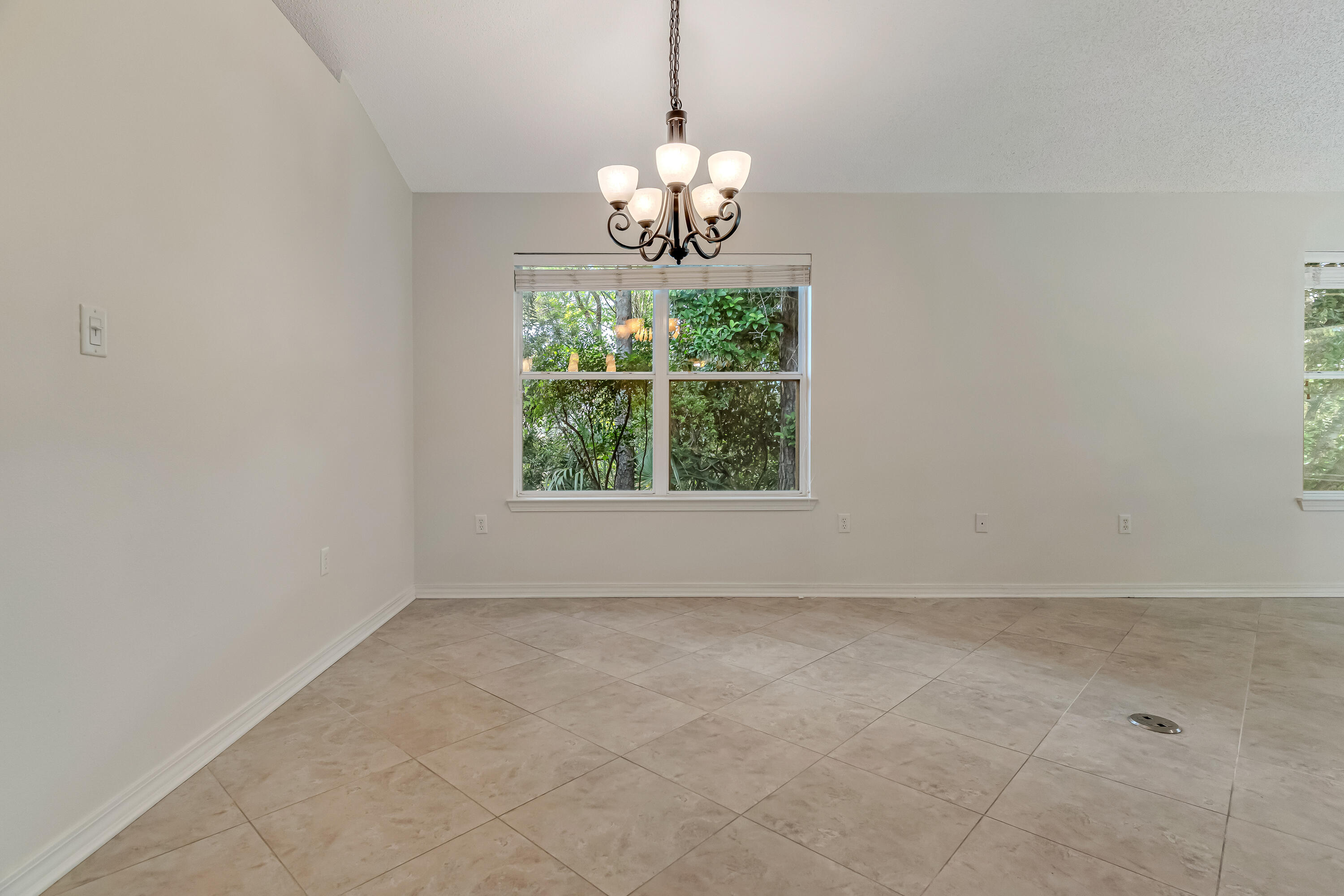 MARAVILLA COTTAGES - Residential Lease