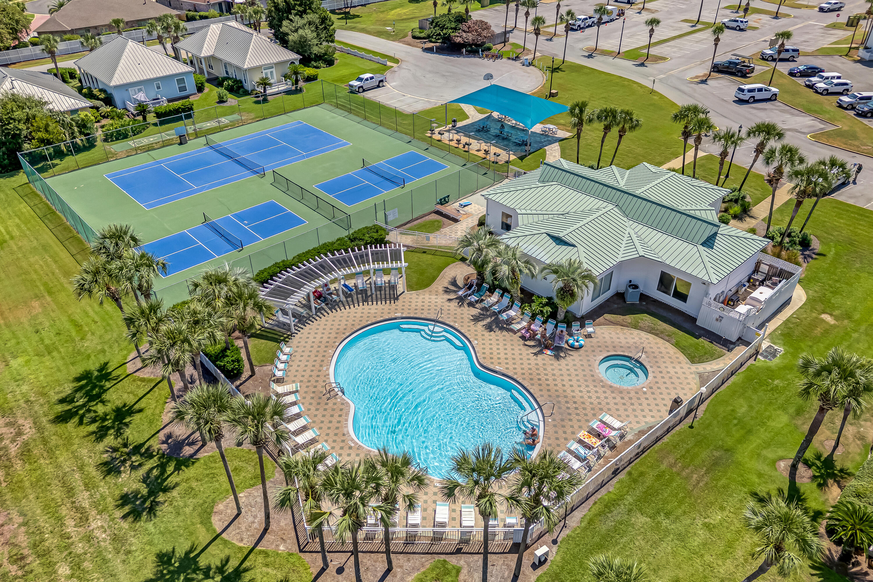 MARAVILLA COTTAGES - Residential Lease