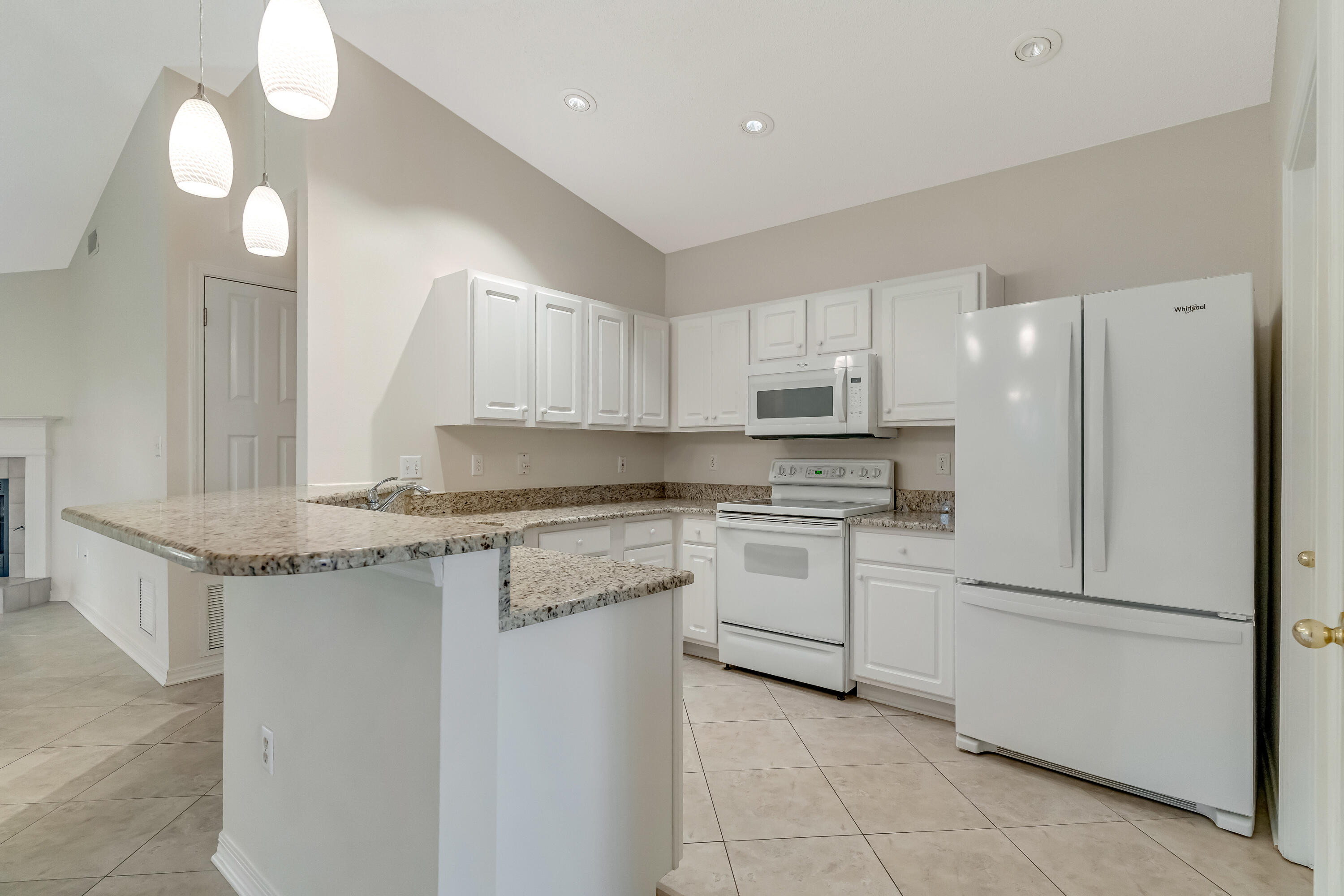 MARAVILLA COTTAGES - Residential Lease