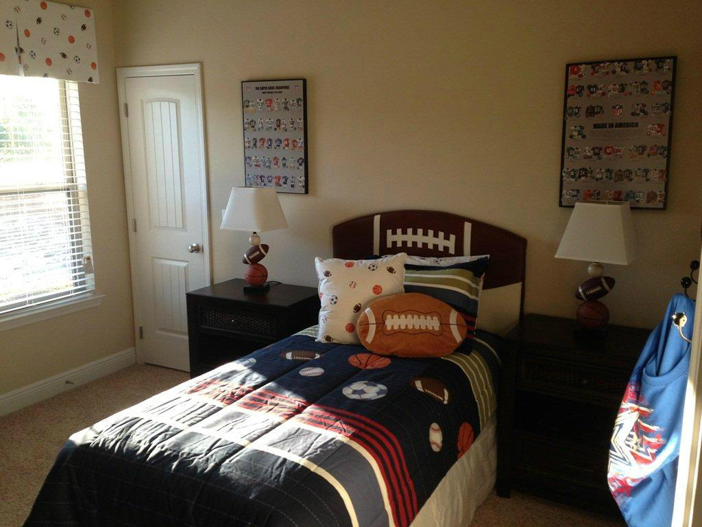 BROWNSTONE MANOR - Residential