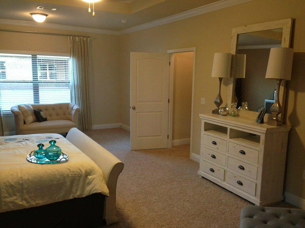 BROWNSTONE MANOR - Residential