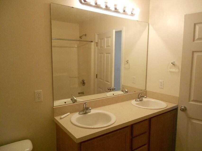 NORTH PARK T/H PH II - Residential Lease