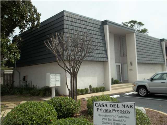 CASA DEL MAR!! HOW WOULD YOU LIKE TO LIVE ON THE WATER WITH A POOL FOR LEISURE DAYS AND NIGHTS? THIS LARGE TOWNHOME IS LOCATED IN THE HEART OF FORT WALTON BEACH. 2 LARGE BEDROOMS UPSTAIRS AND 2 BATHS. DOWNSTAIRS IS A LARGE LIVING ROOM, A BONUS ROOM OR DEN, FULLY EQUIPPED KITCHEN WITH A MICROWAVE AND A STACKABLE WASHER AND DRYER. THE LIVING AREA HAS A BUILT IN ENTERTAINMENT CENTER AND OVERLOOKS A CONCRETE ENCLOSED PATIO FOR PRIVACY. JUST A SHORT WALK TO THE POOL OVERLOOKING THE WATER.