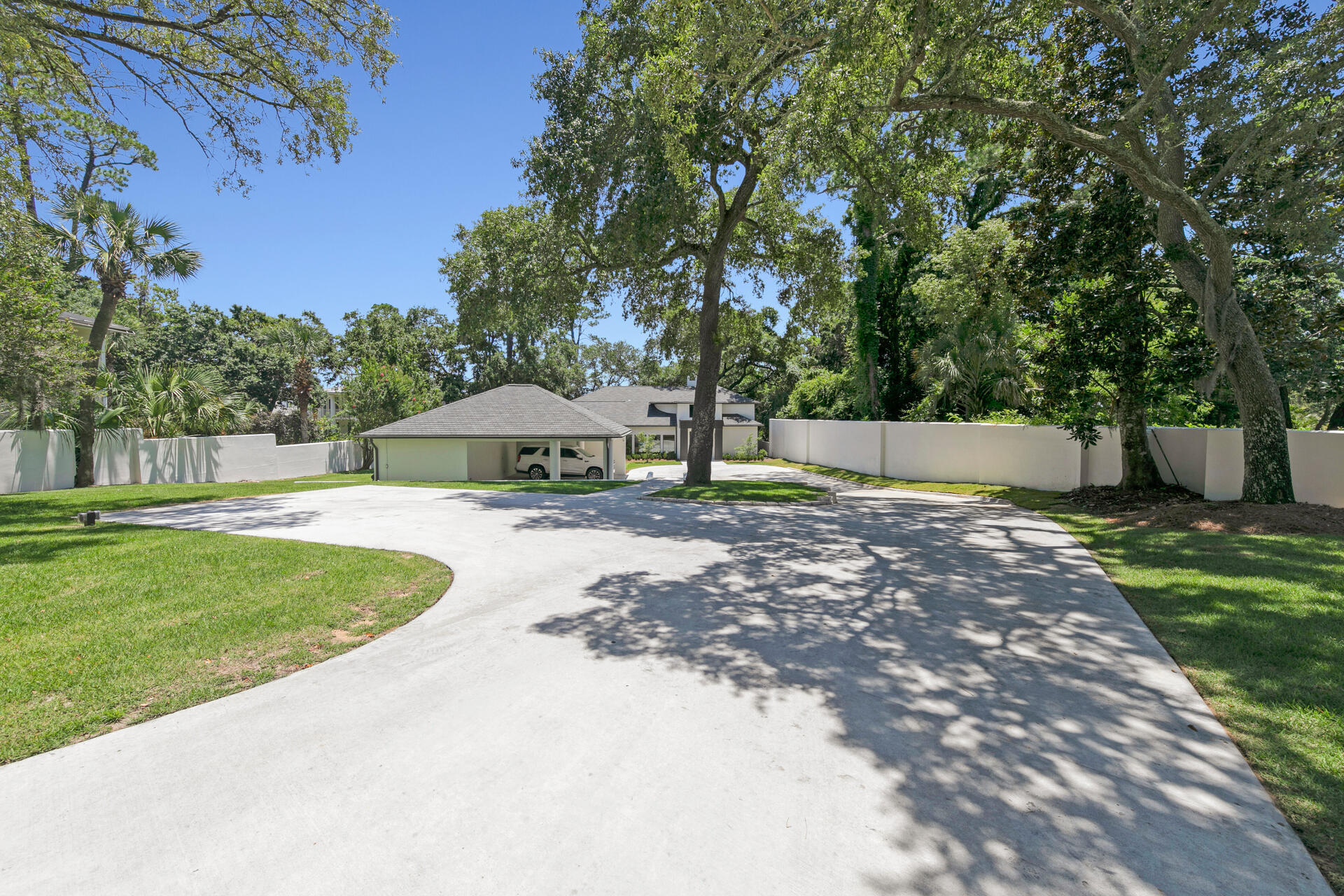 Welcome to paradise! Step into this remodeled, bright and airy Florida waterfront home and own a piece of paradise right on the Santa Rosa Sound. This 2-story, 4,400 sq ft home features 4 bedrooms and 3.5 bathrooms on 1.12 acres. Choose from two spacious Primary Suites- one upstairs and one downstairs. Look out onto the Sound from the beautifully appointed Chef's kitchen that boasts Viking Refrigerator and Freezer and top-of-the-line appliances. Park your boat after a long day of fishing on the brand new dock. This house has it all: new roof, new gutters, new gate, new concrete driveway, new impact windows along the front of the home along with a new Impact Front Door, new irrigation system, new rear patio, and fresh paint inside and out. This property is a must see!!