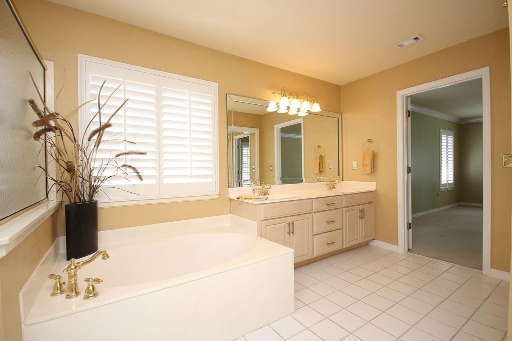 ROCKY BAYOU ESTATES 11A - Residential