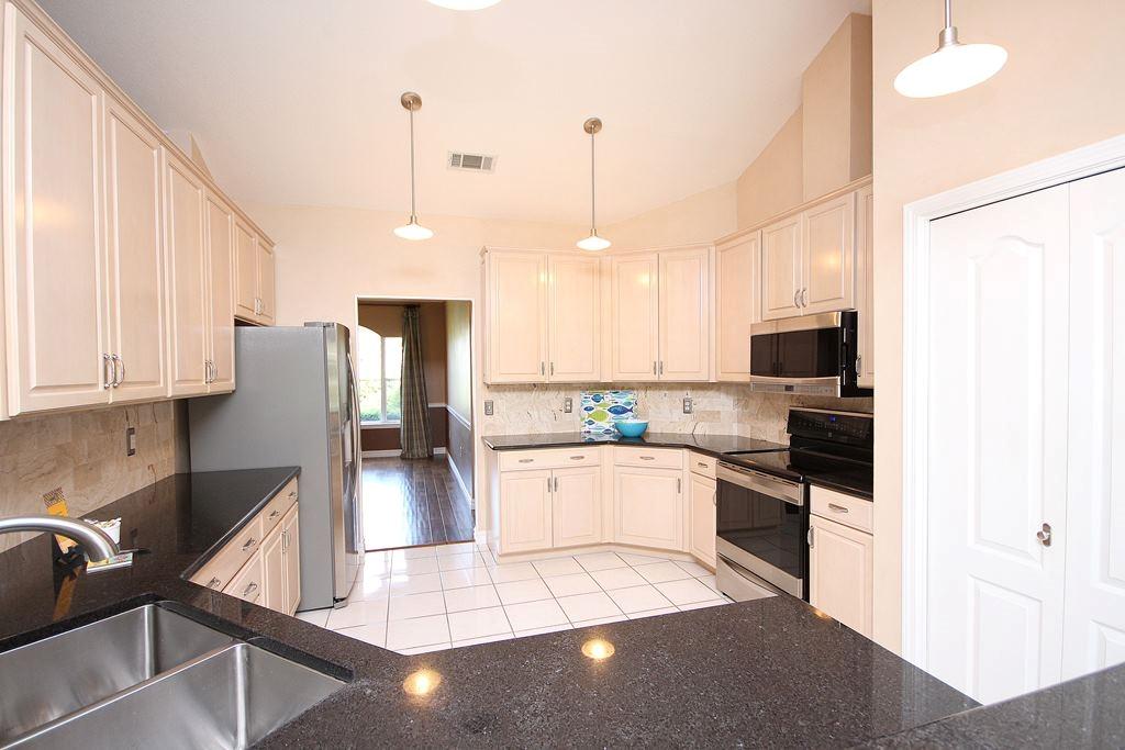 ROCKY BAYOU ESTATES 11A - Residential