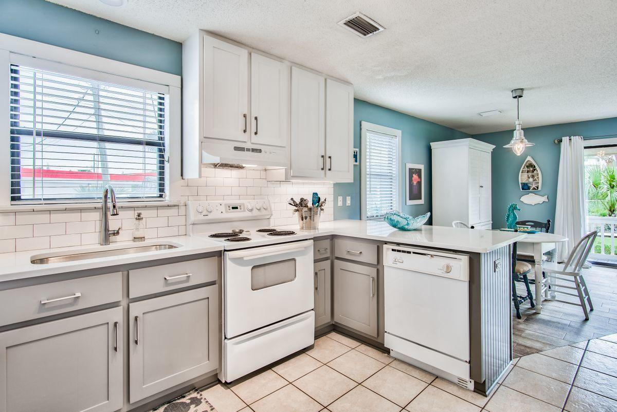 BEACHWOOD VILLAS CONDO - Residential