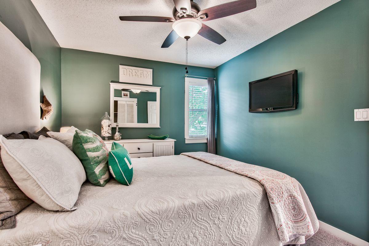 BEACHWOOD VILLAS CONDO - Residential