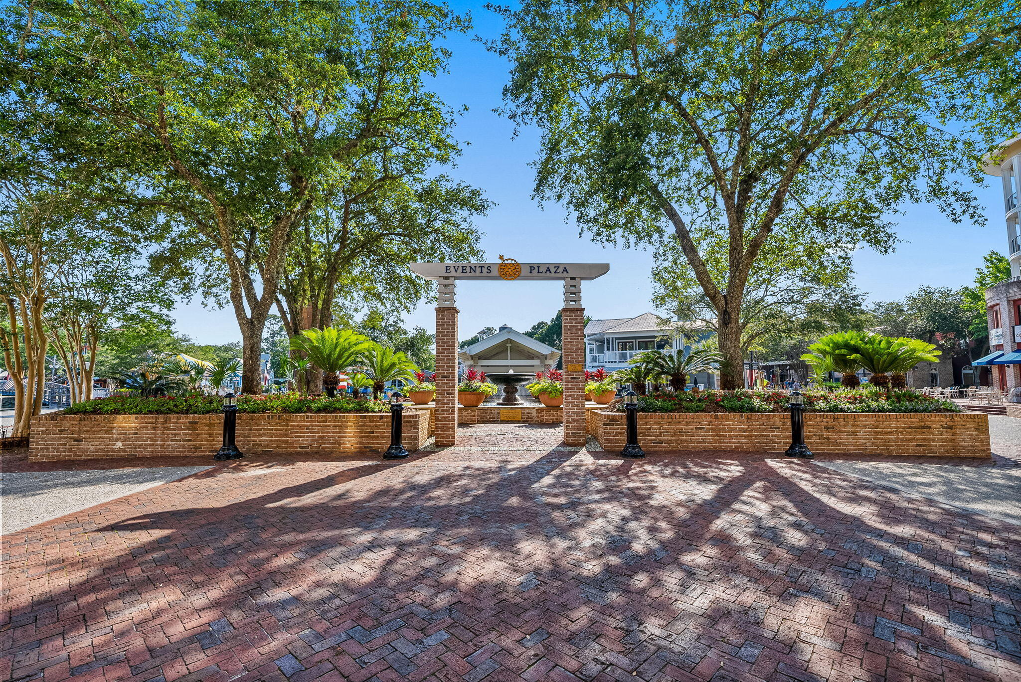 OBSERVATION POINT - Residential