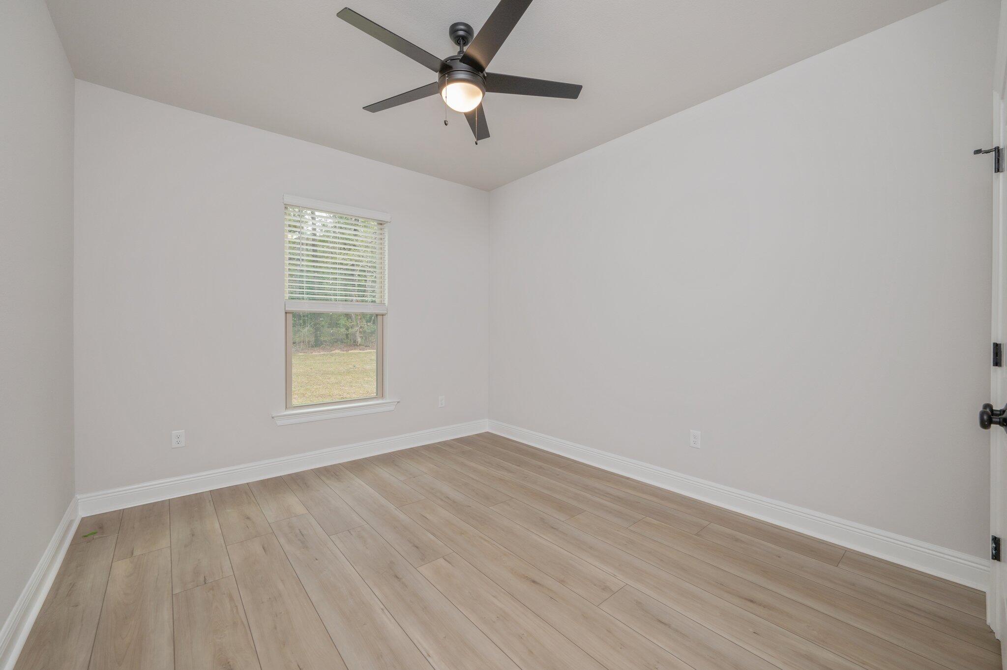 YOUNG OAKS - Residential