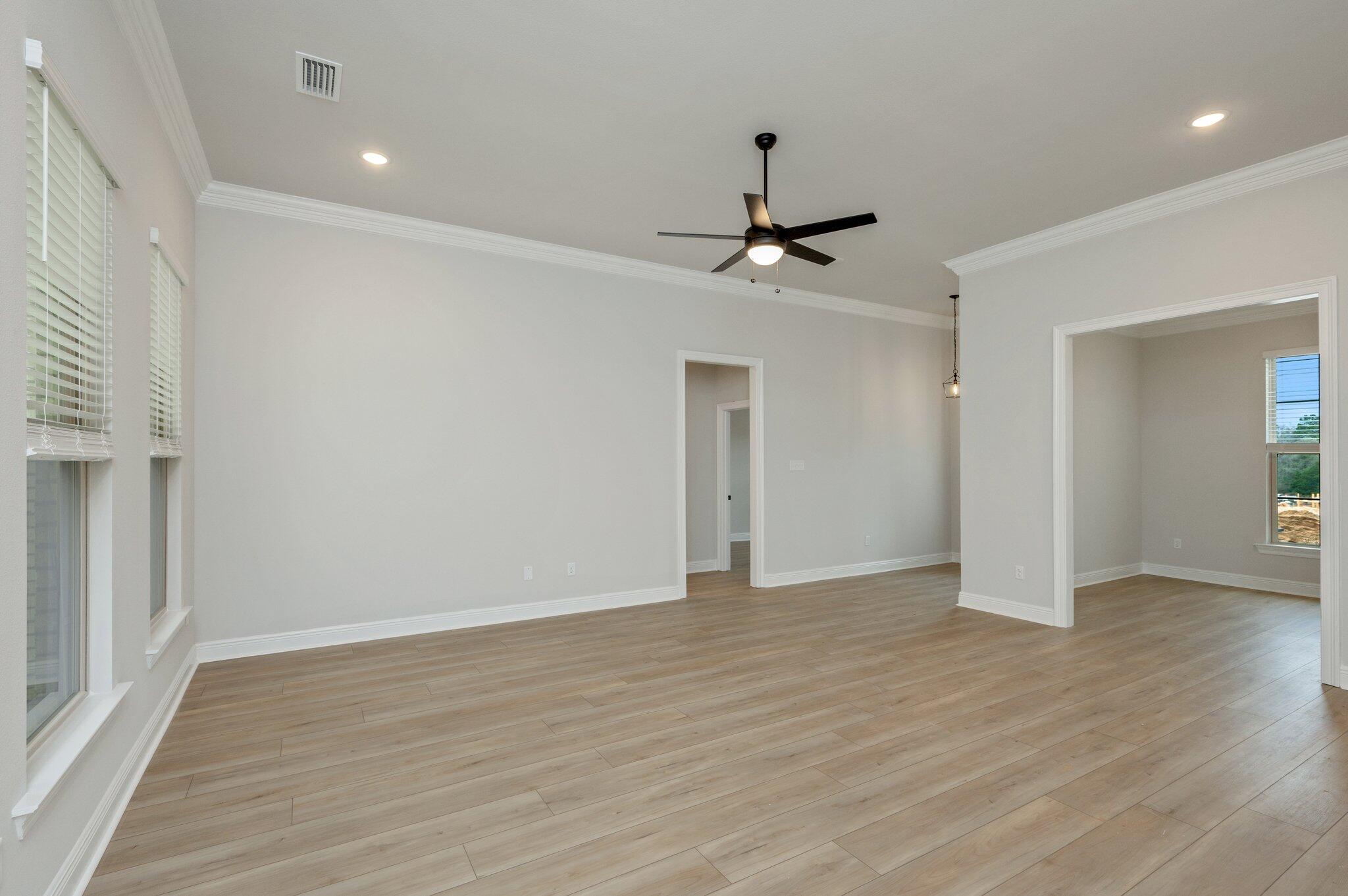 YOUNG OAKS - Residential