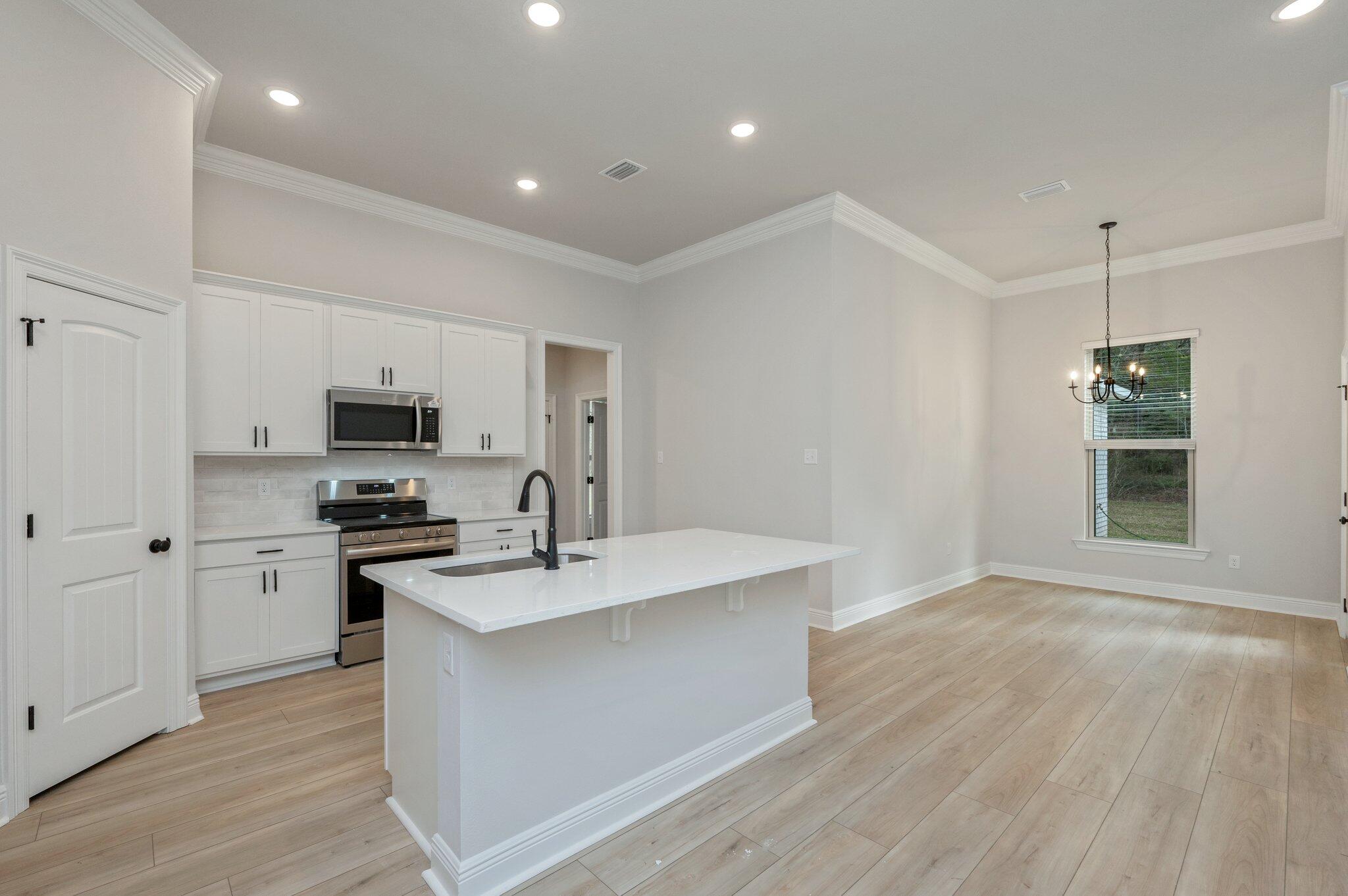 YOUNG OAKS - Residential