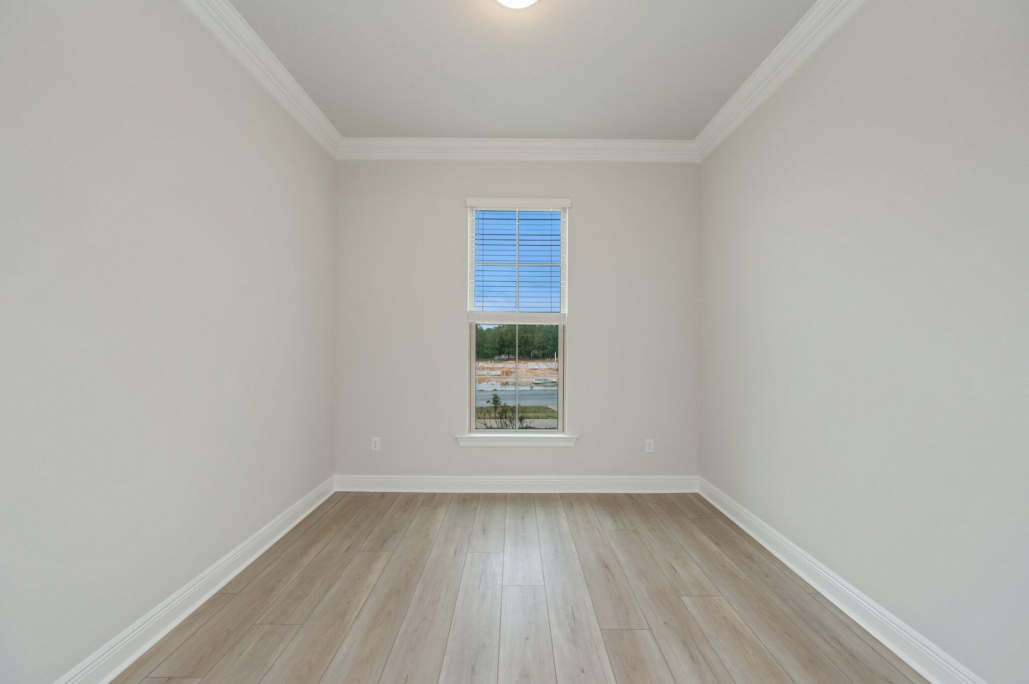 YOUNG OAKS - Residential