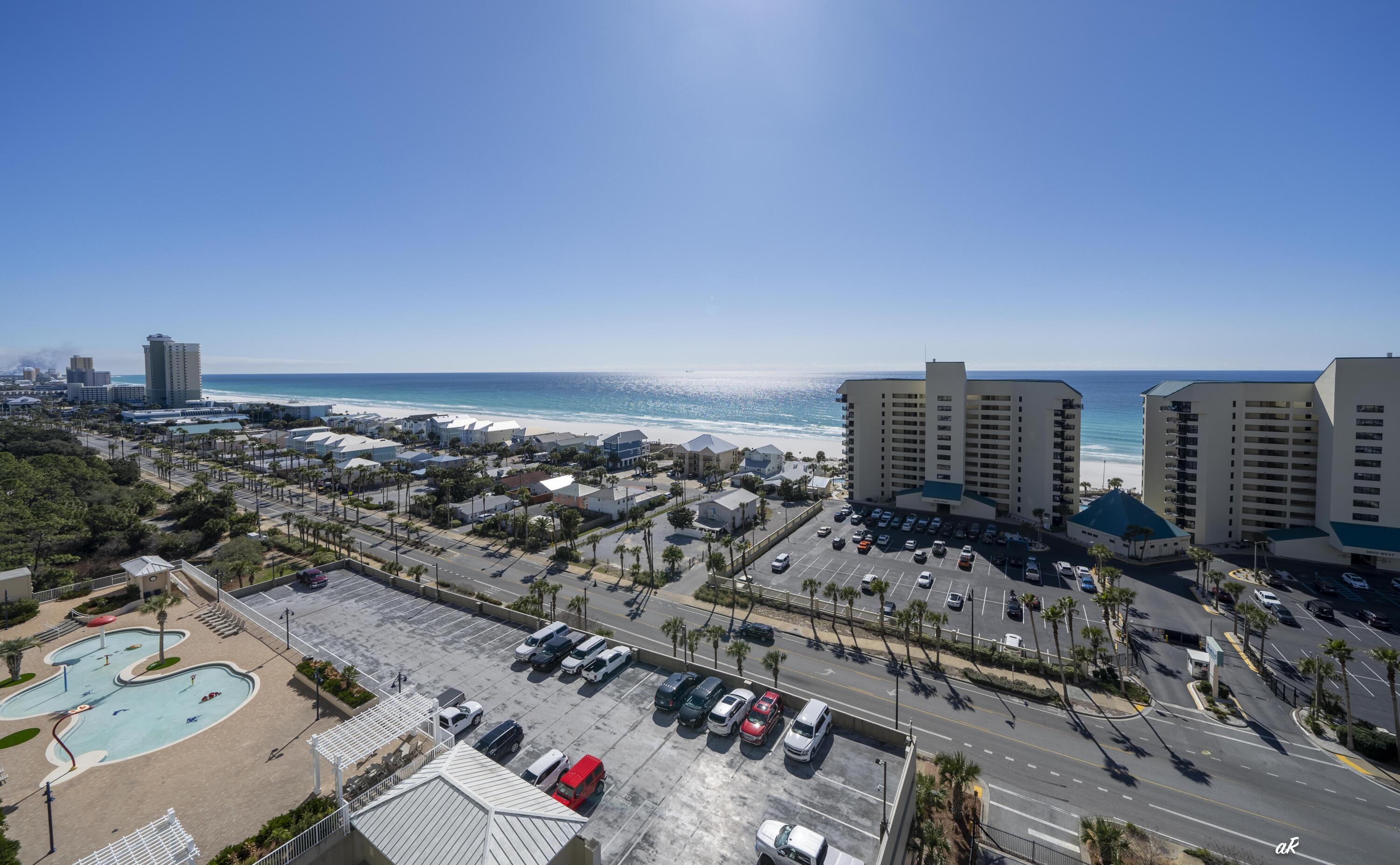 LAKETOWN WHARF BUILDING II - Residential