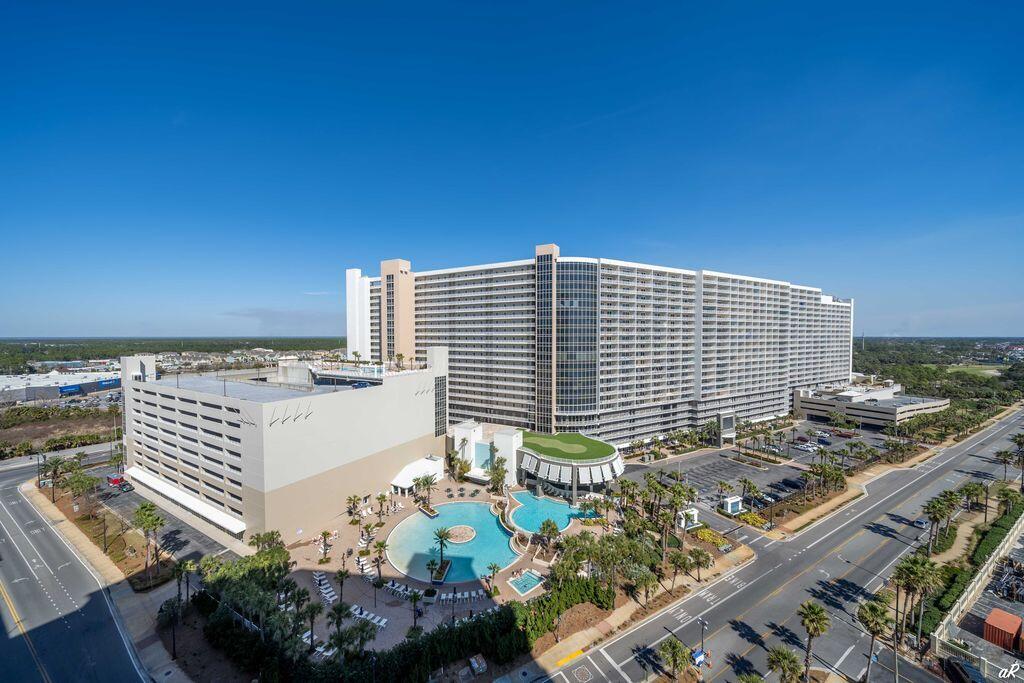 LAKETOWN WHARF BUILDING II - Residential