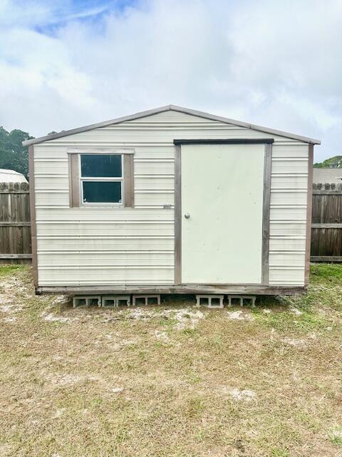 NAVARRE S/D 2ND ADDN - Residential Lease