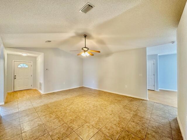 NAVARRE S/D 2ND ADDN - Residential Lease