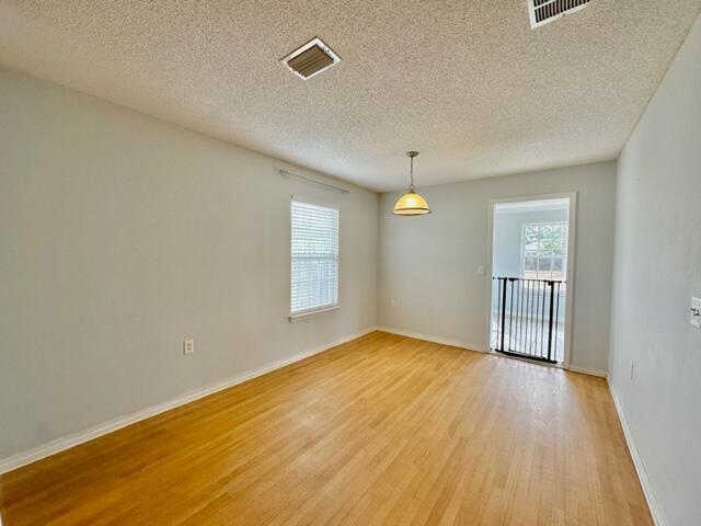 NAVARRE S/D 2ND ADDN - Residential Lease