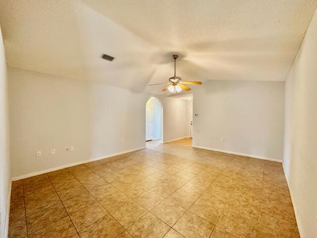 NAVARRE S/D 2ND ADDN - Residential Lease