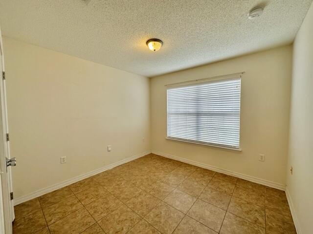 NAVARRE S/D 2ND ADDN - Residential Lease