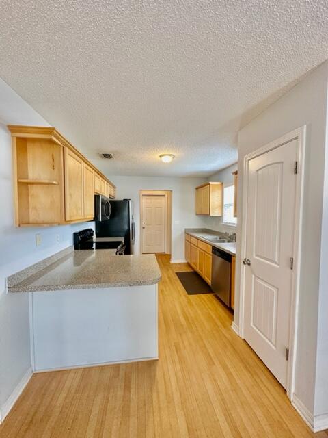 NAVARRE S/D 2ND ADDN - Residential Lease