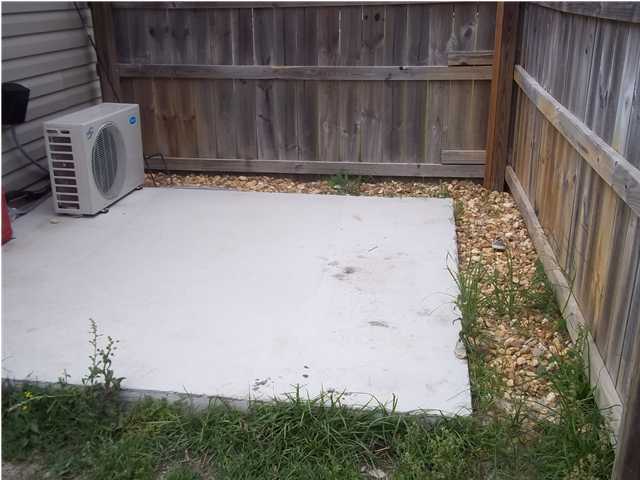 NAVARRE S/D 2ND ADDN - Residential Lease