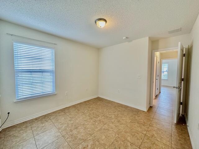 NAVARRE S/D 2ND ADDN - Residential Lease