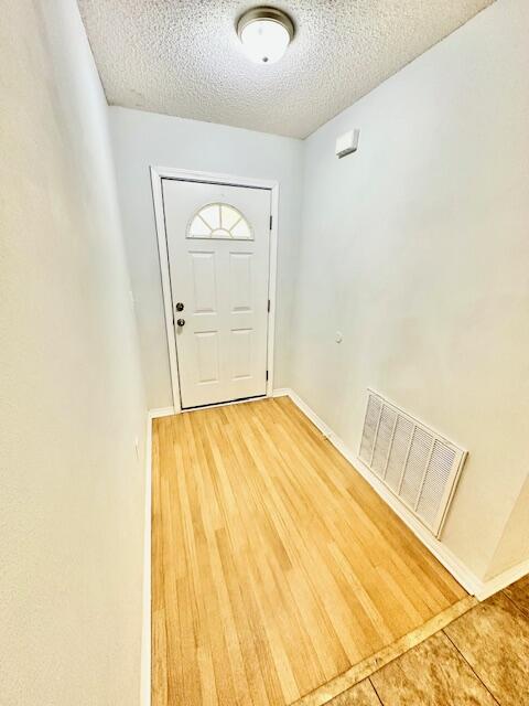 NAVARRE S/D 2ND ADDN - Residential Lease