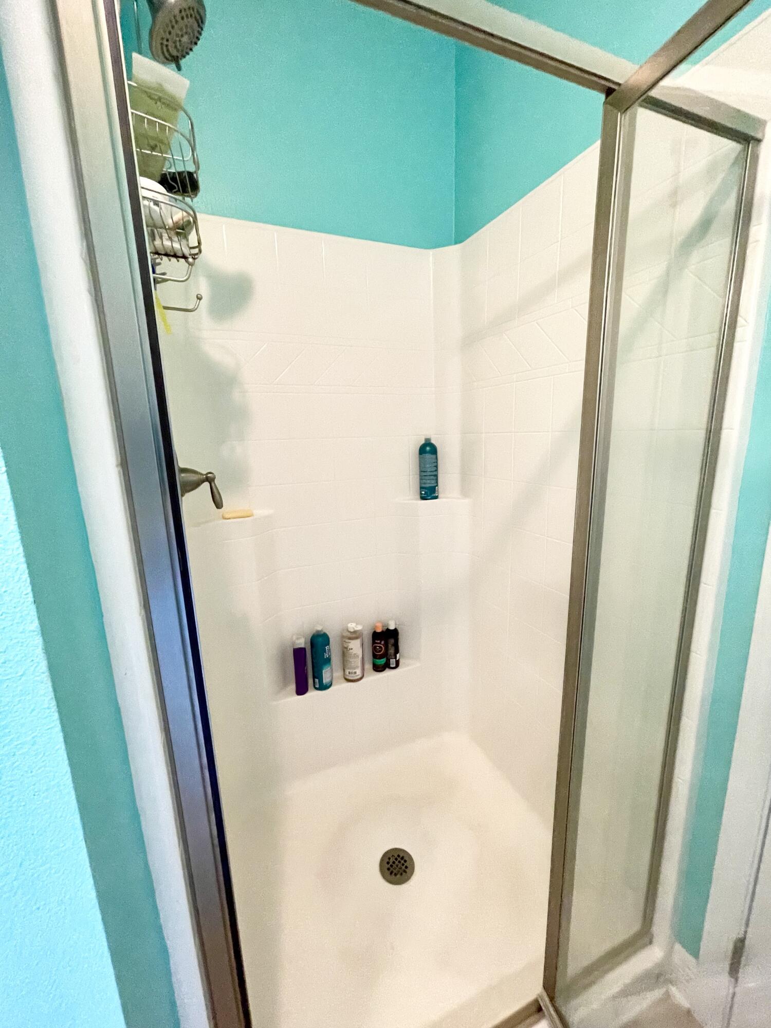 WHISPERING LAKES ESTATES - Residential