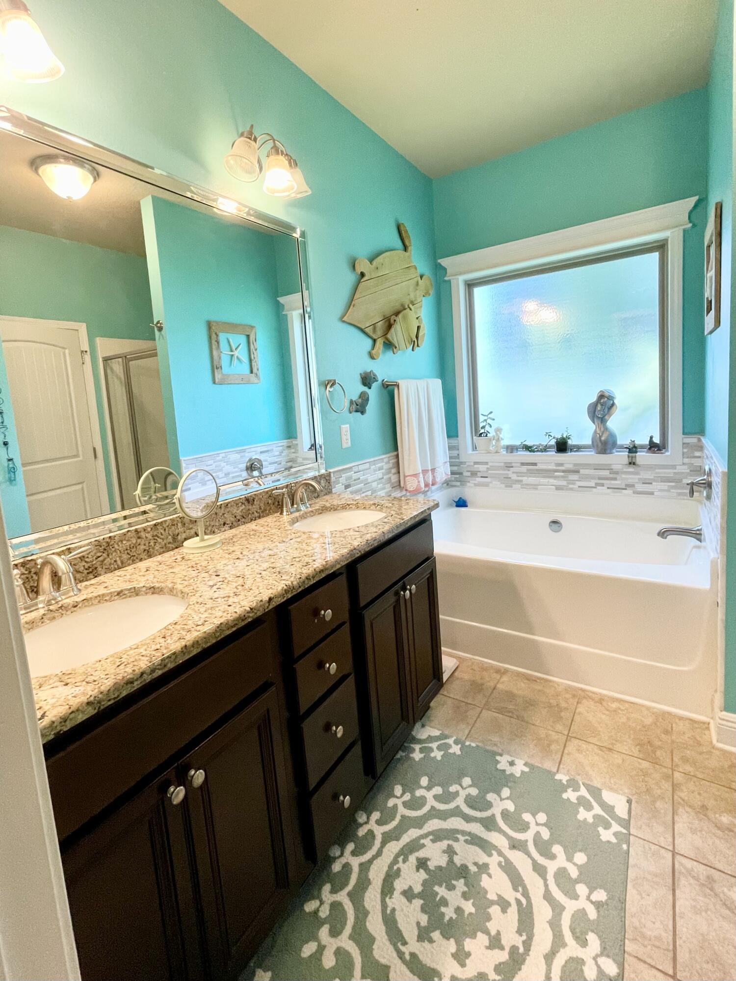 WHISPERING LAKES ESTATES - Residential