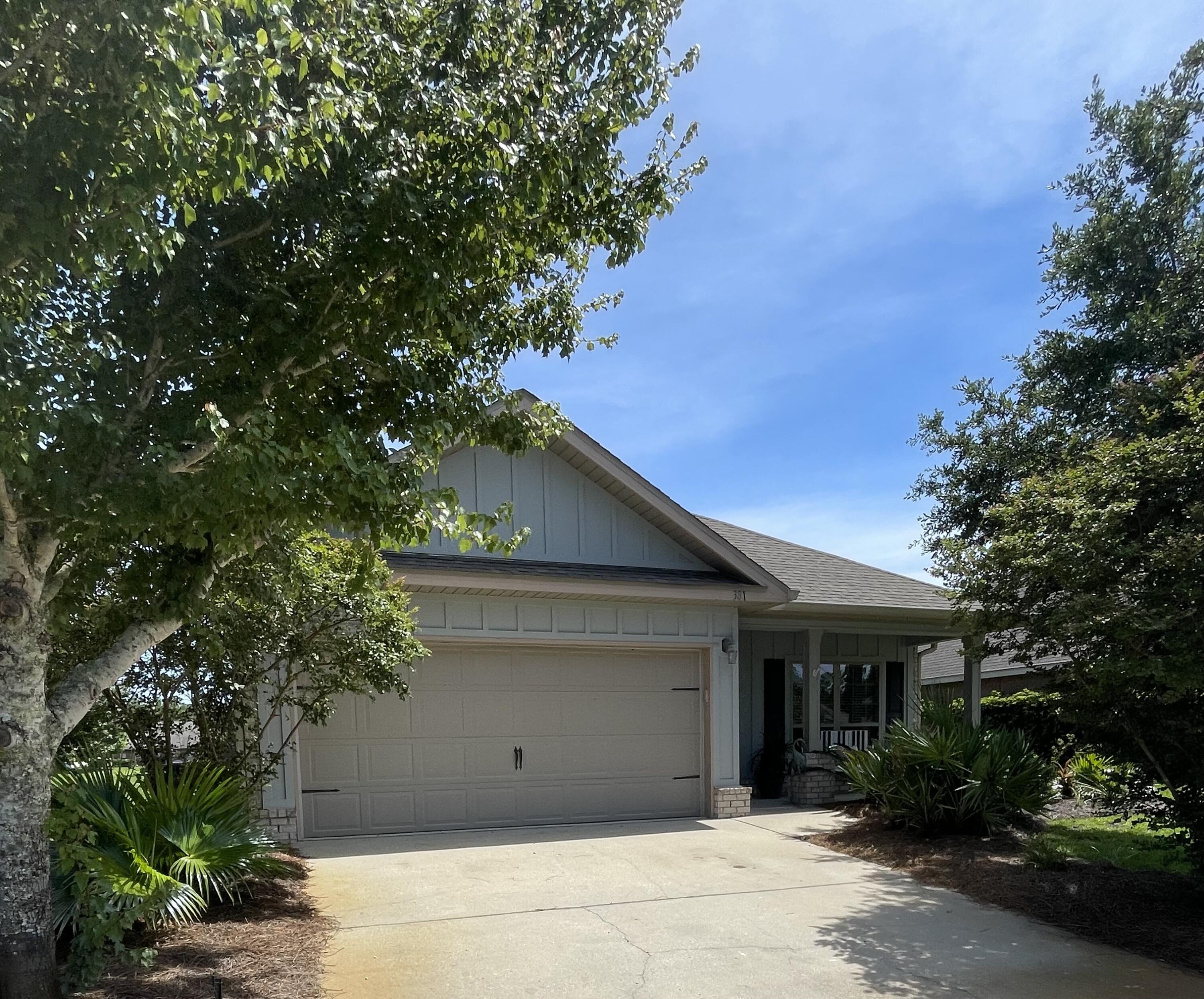 WHISPERING LAKES ESTATES - Residential