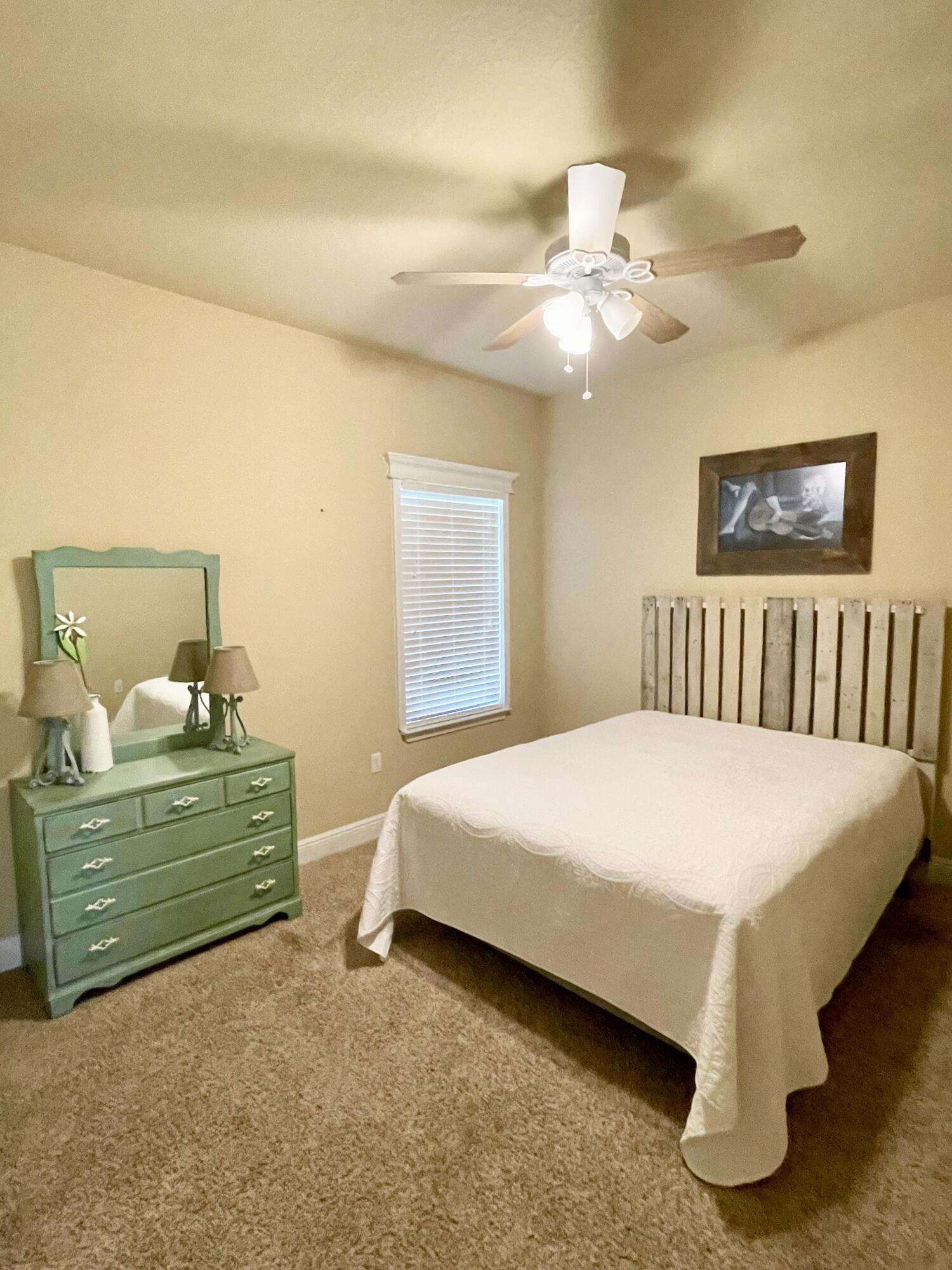 WHISPERING LAKES ESTATES - Residential