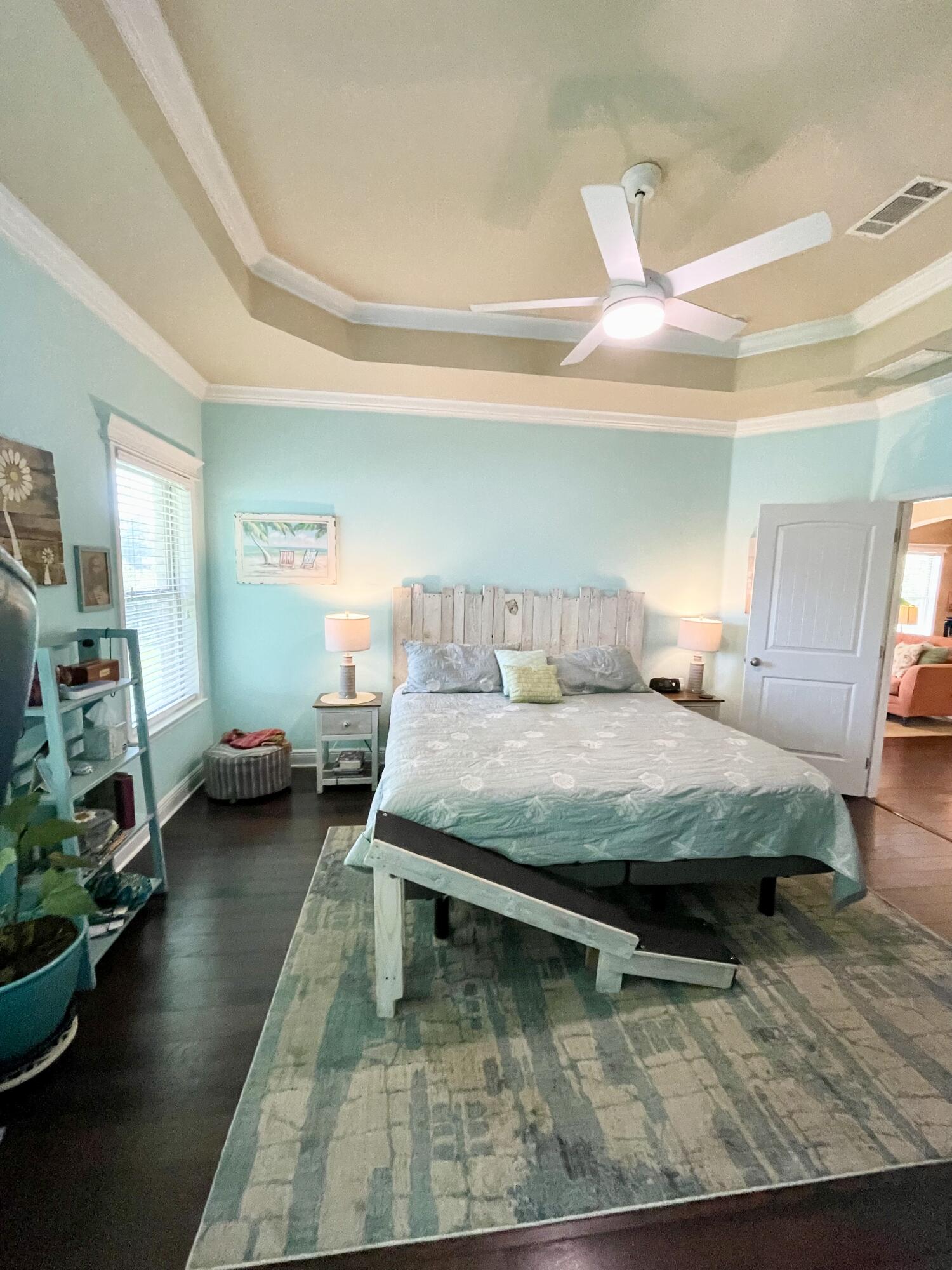 WHISPERING LAKES ESTATES - Residential