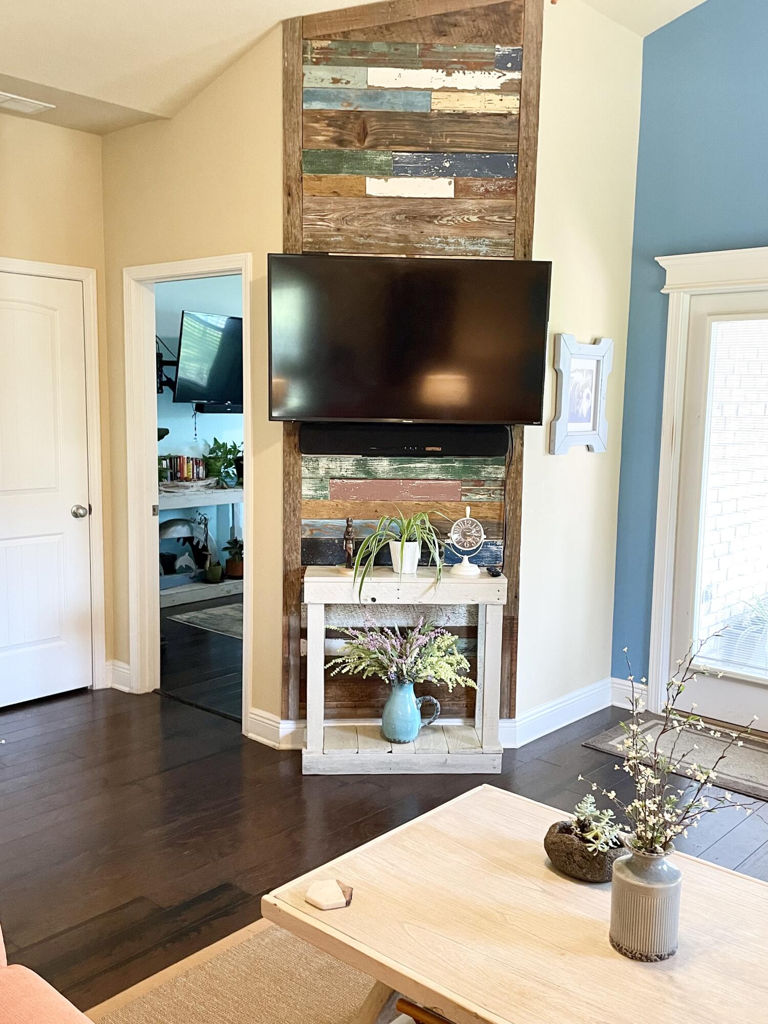 WHISPERING LAKES ESTATES - Residential