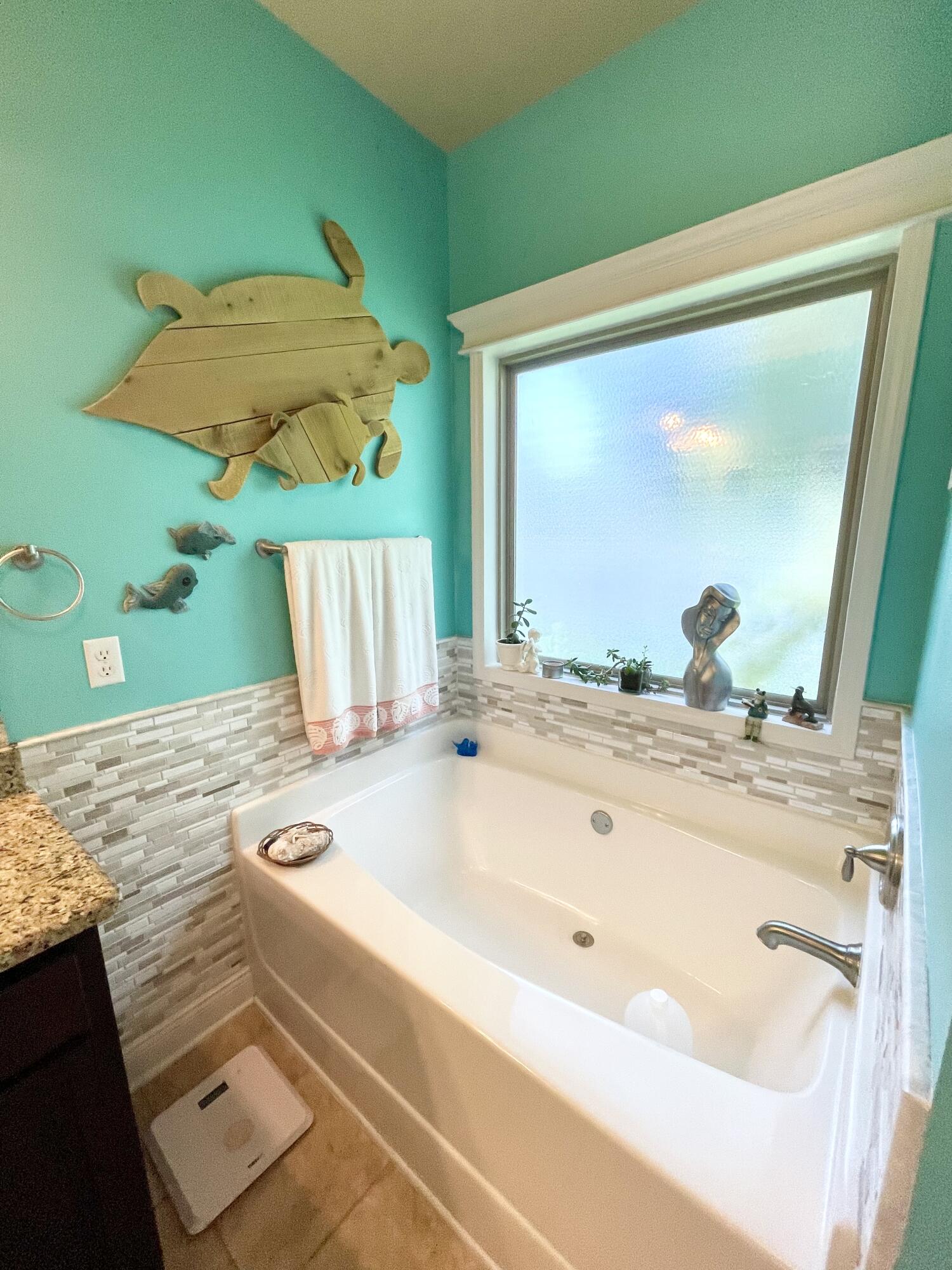 WHISPERING LAKES ESTATES - Residential