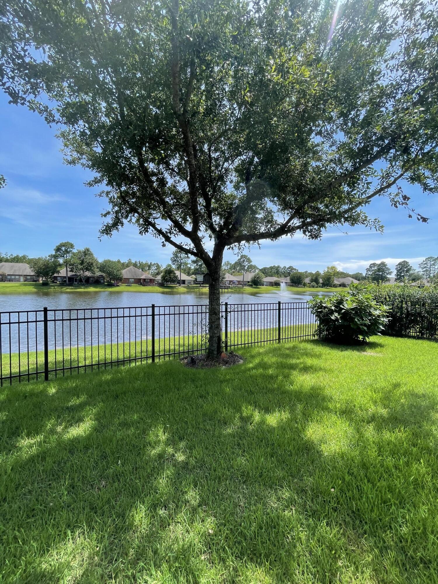 WHISPERING LAKES ESTATES - Residential