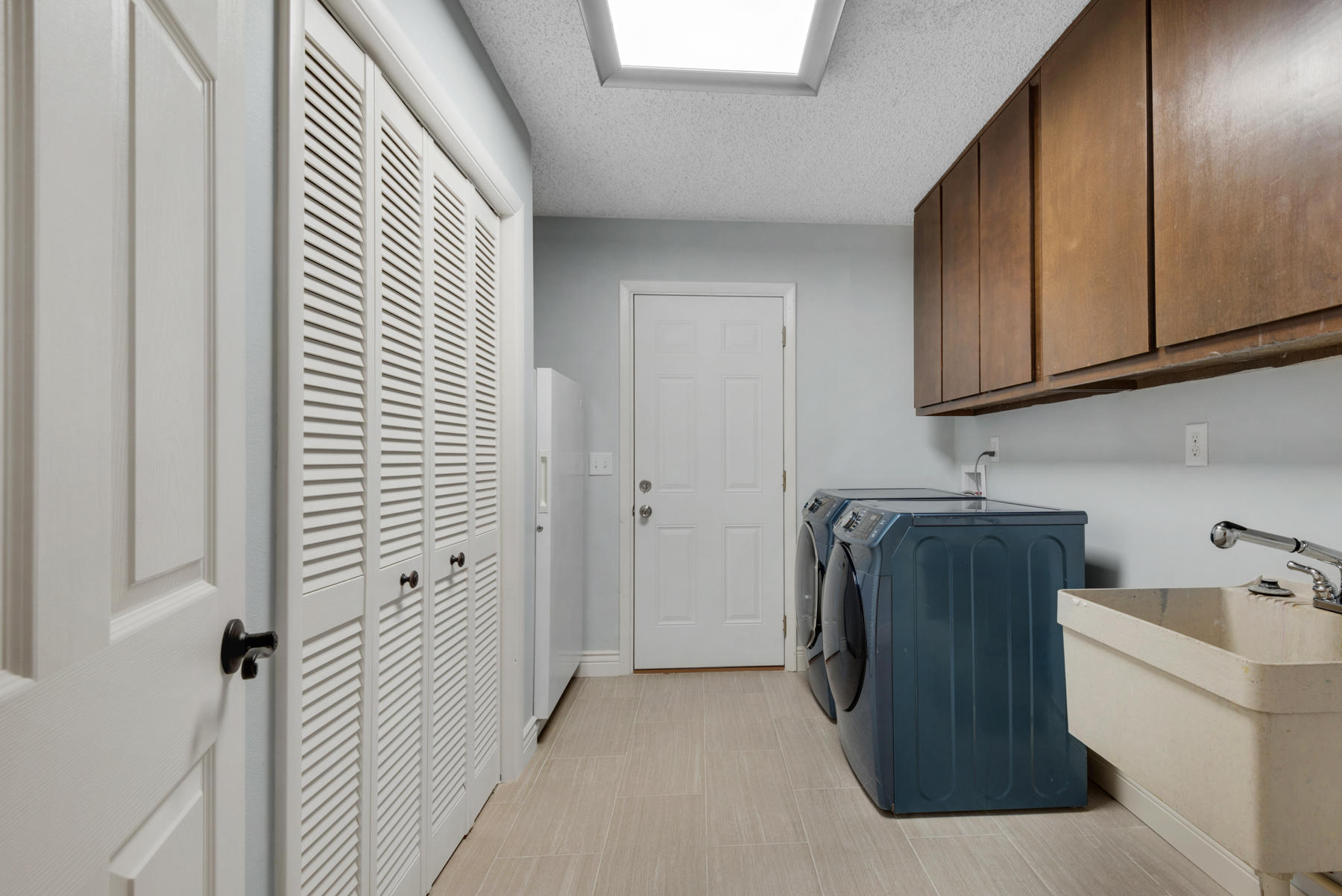 FIELD S/D 2ND ADDN - Residential