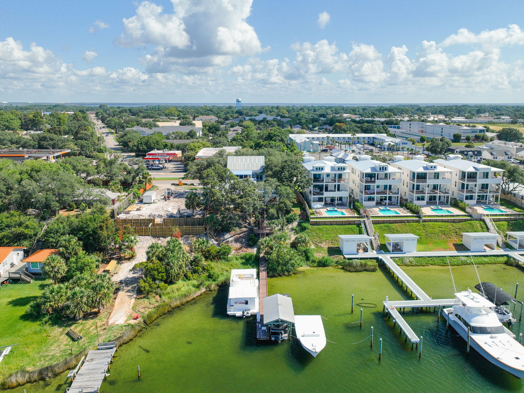 708 Harbor Boulevard
