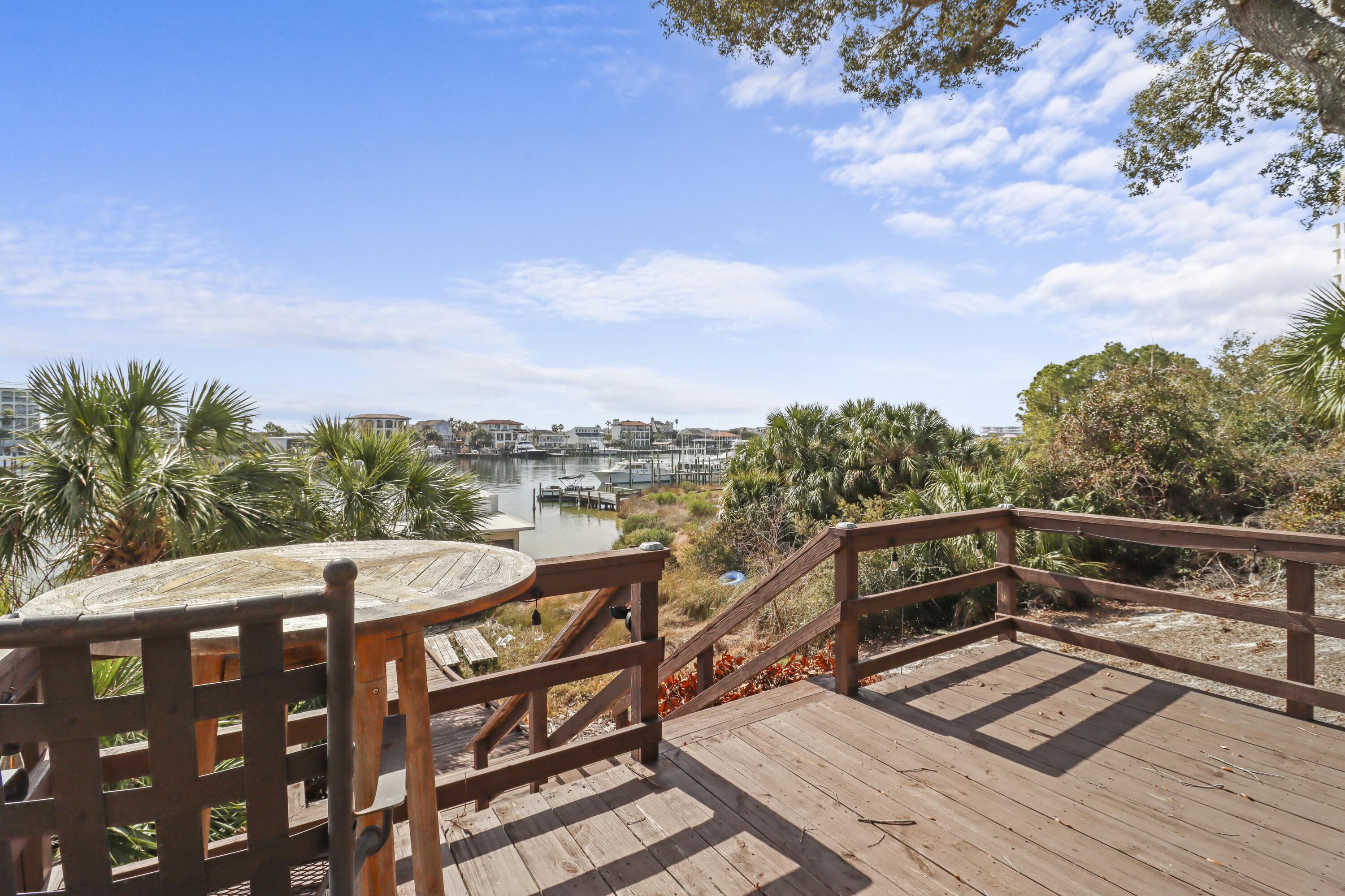 EAST PASS ADDN TO DESTIN - Residential