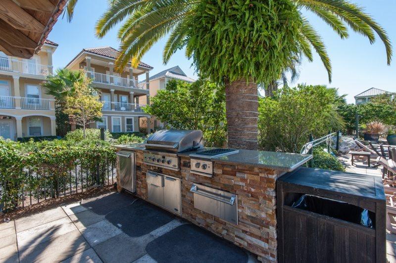 VILLAGES OF CRYSTAL BEACH - Residential