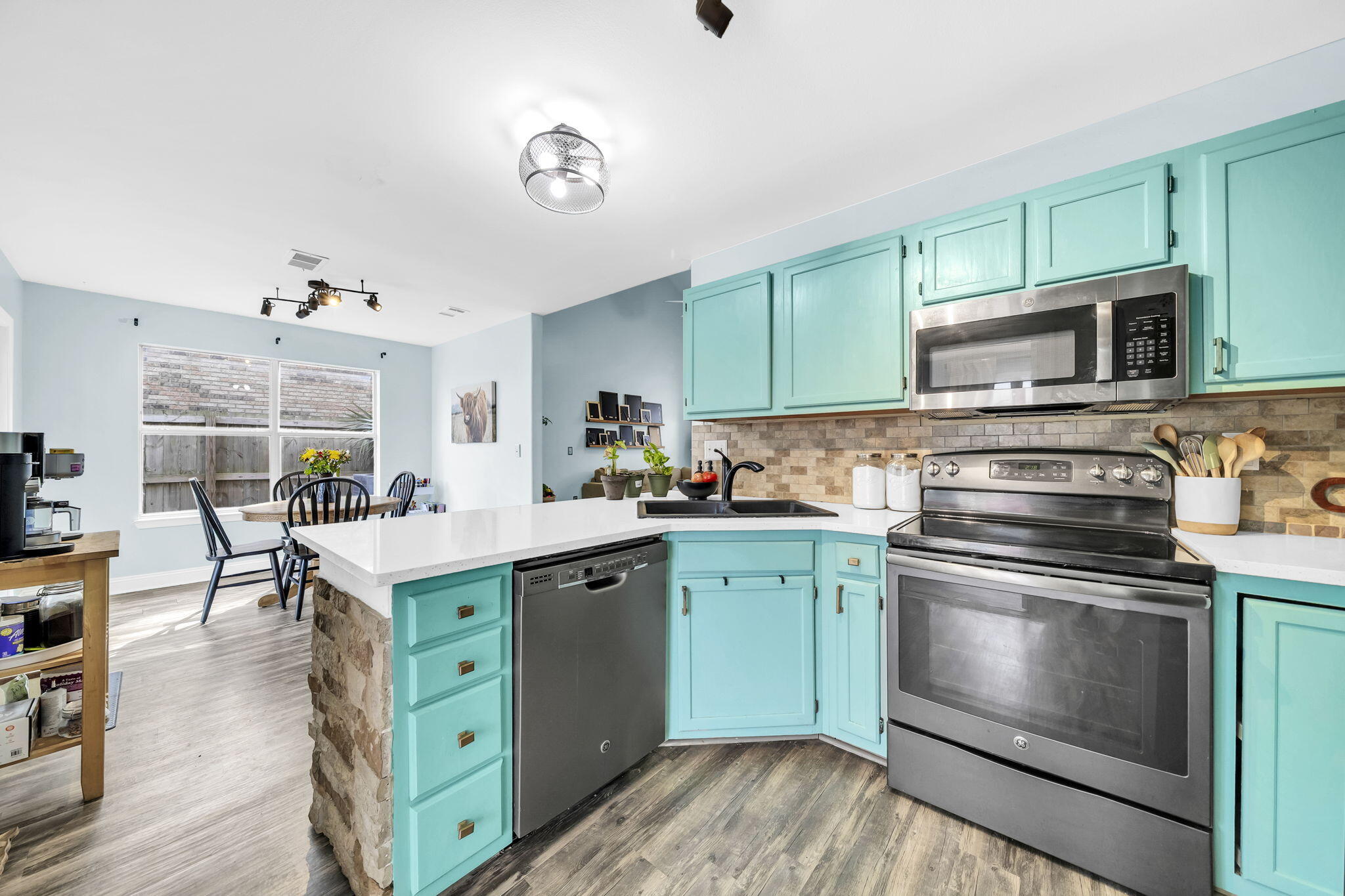 WINDMILL TERRACE - Residential