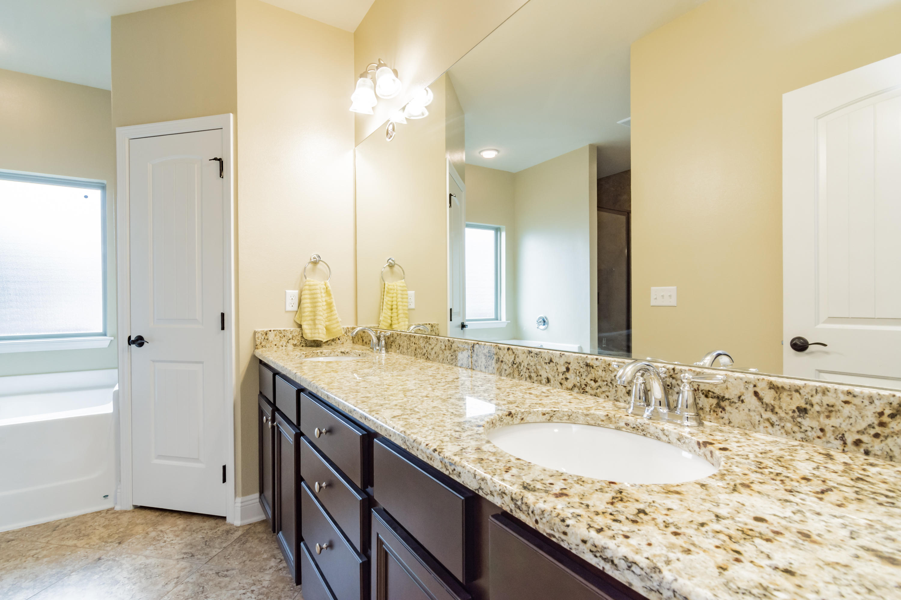 BROWNSTONE MANOR - Residential