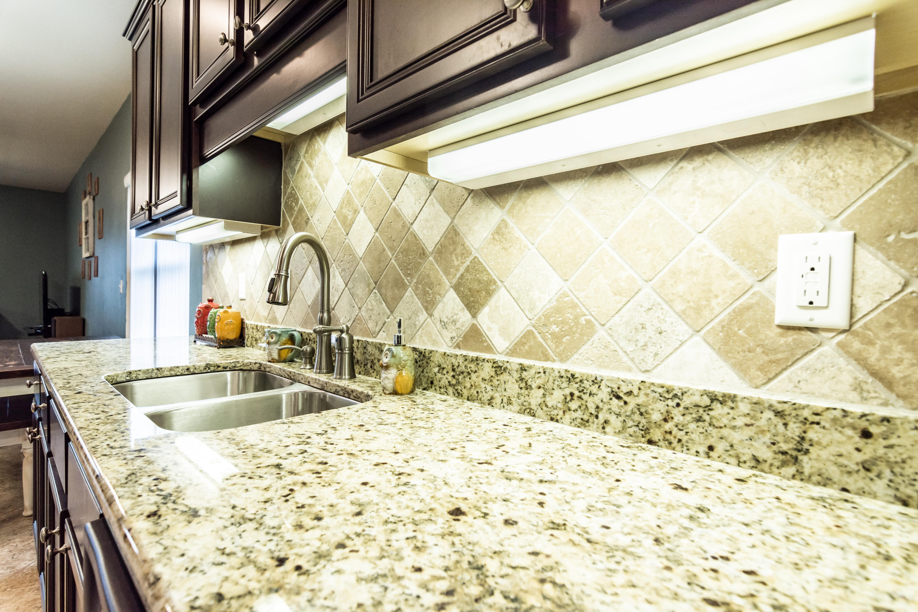 BROWNSTONE MANOR - Residential