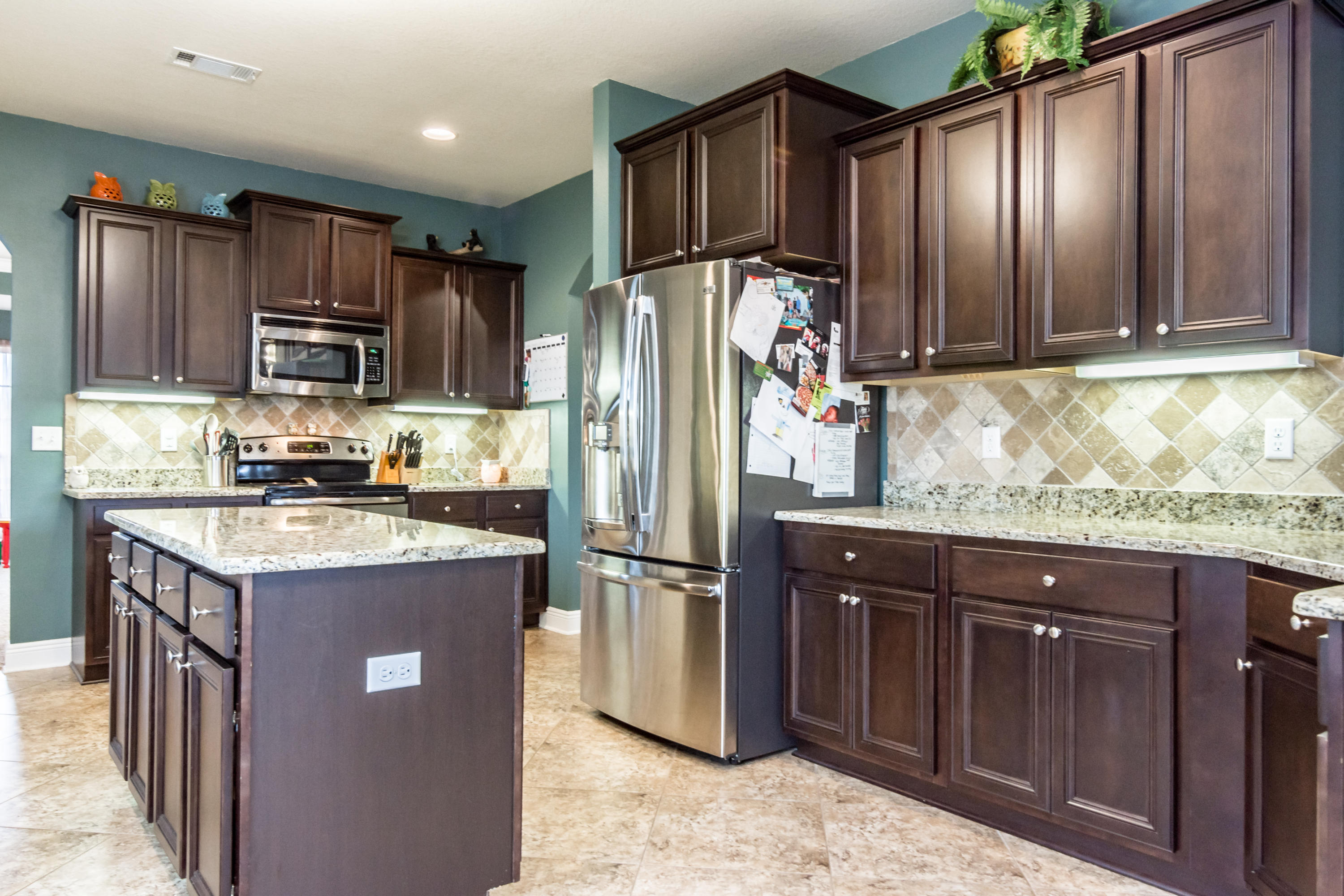 BROWNSTONE MANOR - Residential