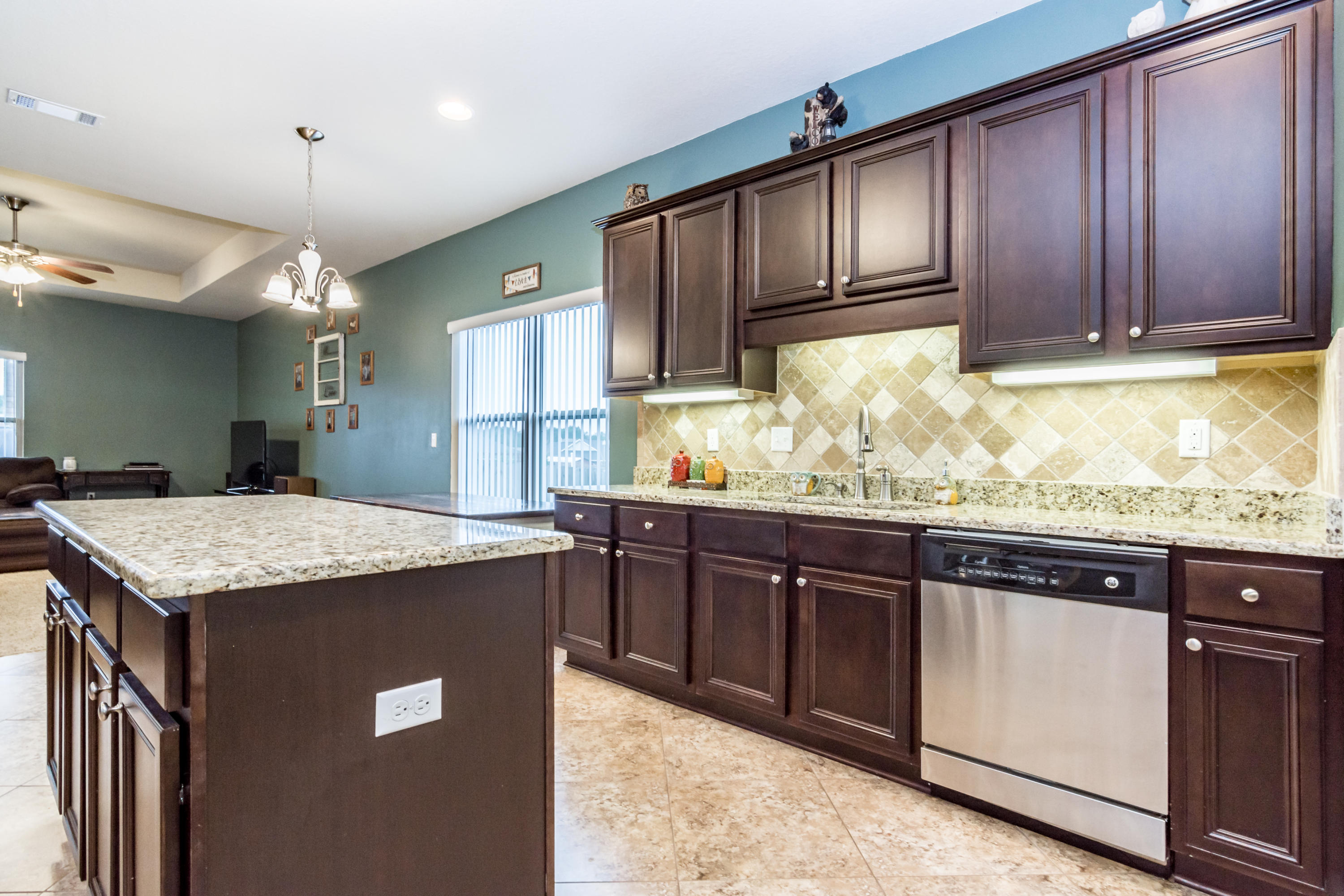 BROWNSTONE MANOR - Residential