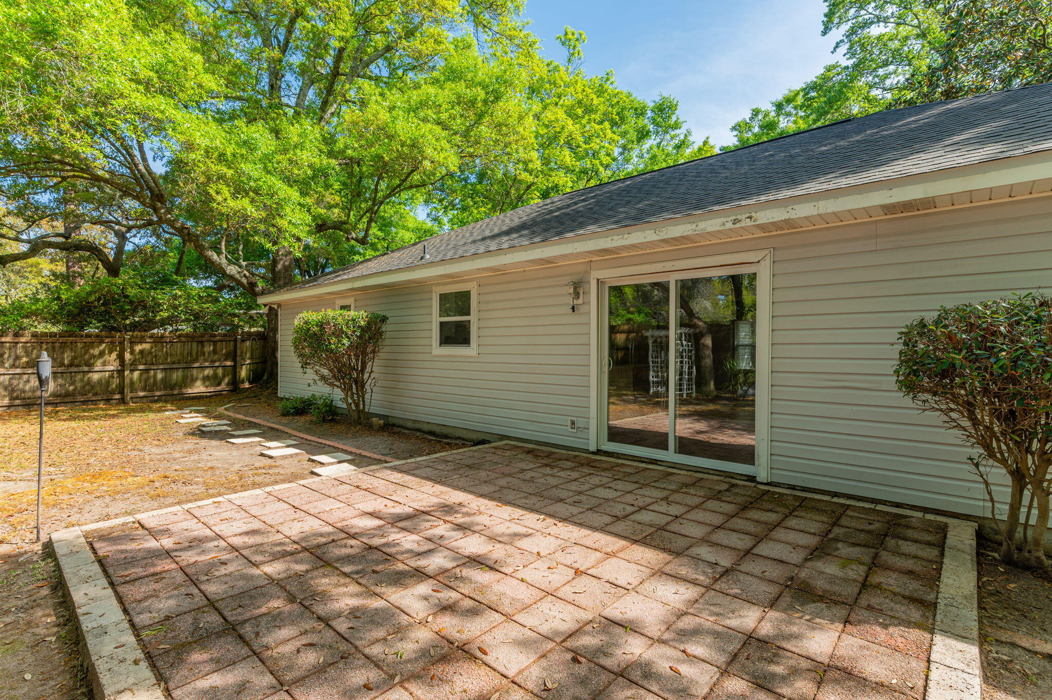 BELLA VISTA HEIGHTS - Residential Lease