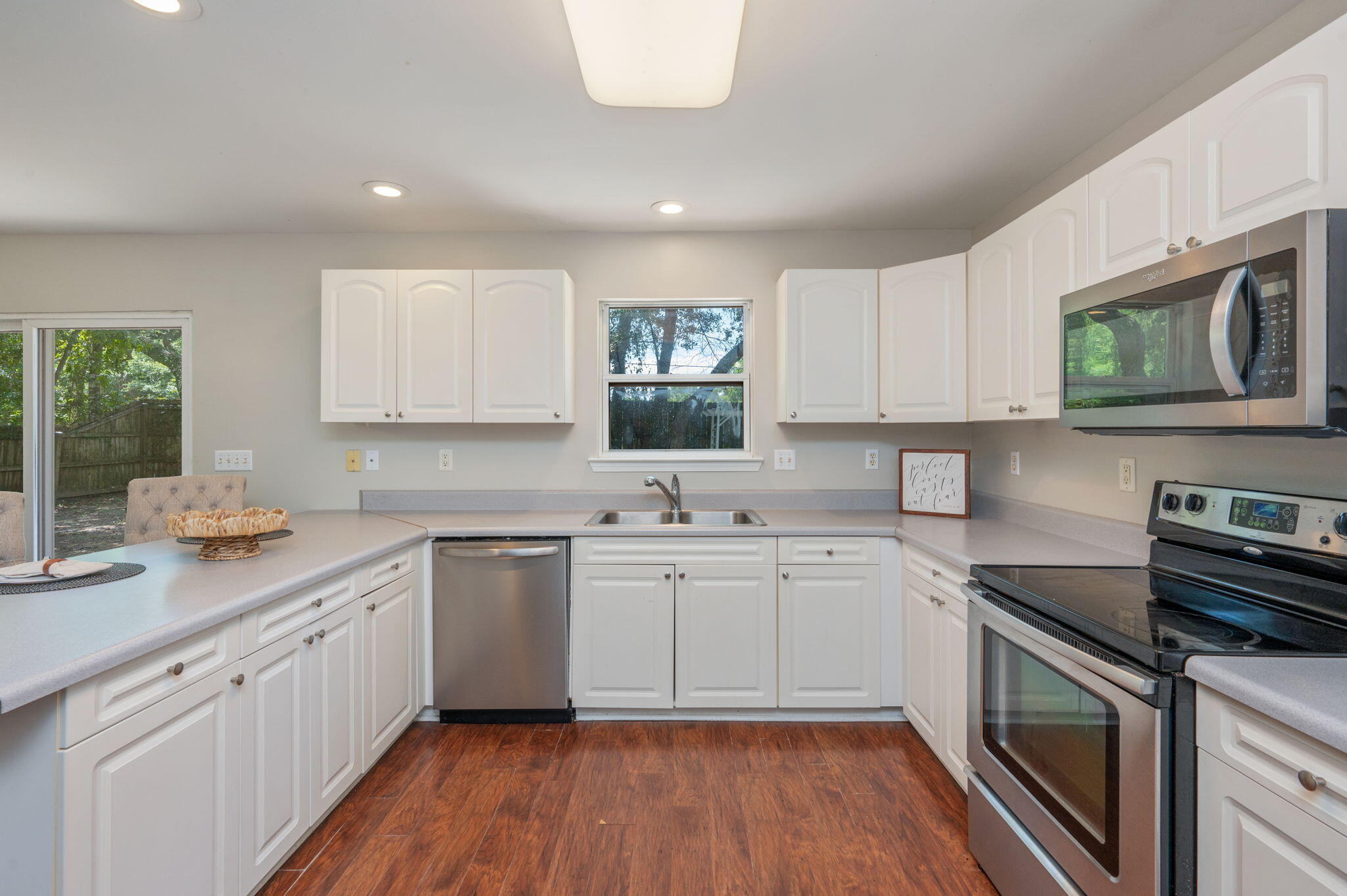 BELLA VISTA HEIGHTS - Residential Lease