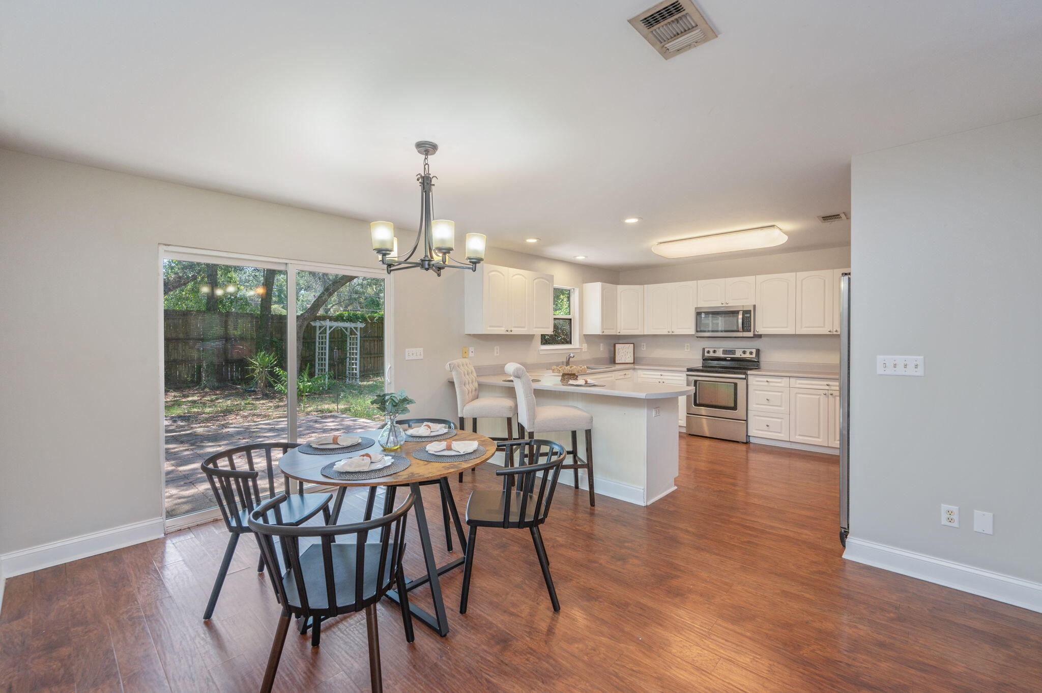 BELLA VISTA HEIGHTS - Residential Lease